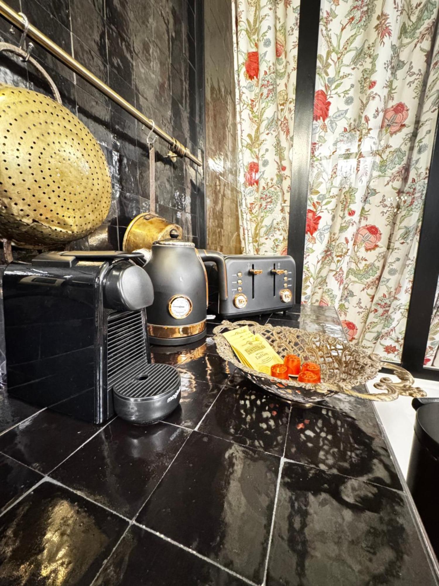 L'Heure Bleue - Charme Et Histoire Au Coeur D'Avignon Apartment Bagian luar foto